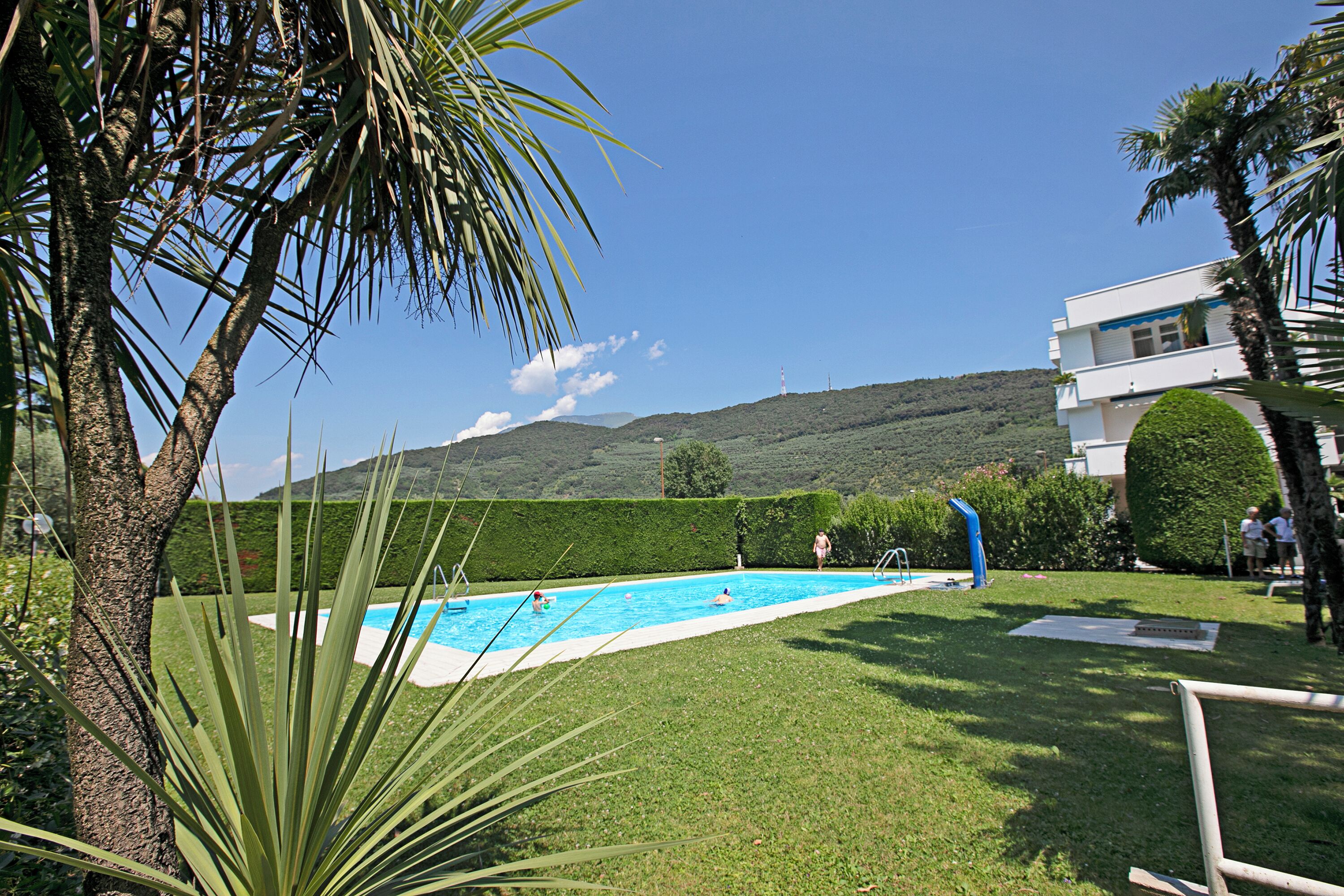 Piscina externa sazonal