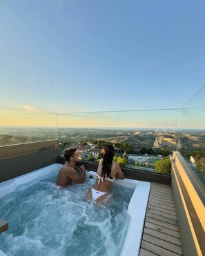 2 indoor pools, 2 outdoor pools, open 9:00 AM to 9:00 PM, pool loungers - LE AGAVI LUXURY RESORT&SPA (Saludecio)