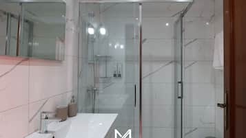 Double Room | Bathroom | Shower, hair dryer, towels, soap