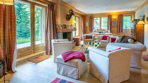 Unclassified image, 5 of 21, button - Luxurious Chalet-Style Apartment, South-Facing Terrace, Ski-In/Ski-Out, Val-d'Isère (Val-d'Isère)