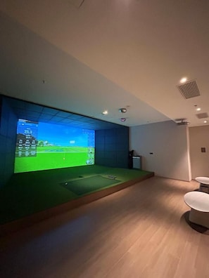 Indoor golf driving range - Citadines Dd Port Dalian (Dalian)