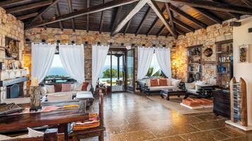 Villa (4 Bedrooms) | Interieur