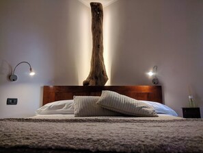 9 chambres, fer et planche à repasser, Wi-Fi, draps fournis
