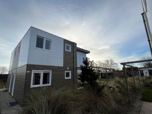 Villa | Exterior - Nice Chalet at 4.5 km. From Rockanje (Hellevoetsluis)