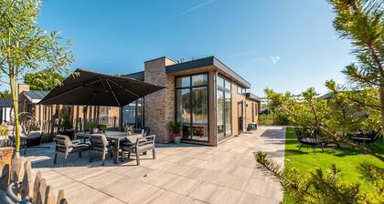 Nice Chalet at 4.5 km. From Rockanje