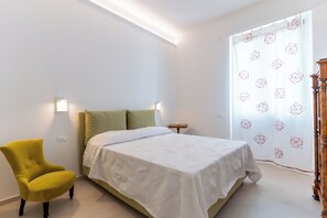 2 bedrooms, desk, iron/ironing board, WiFi - La Foresteria Termoli 3, your home away from home by the sea and central (Termoli)