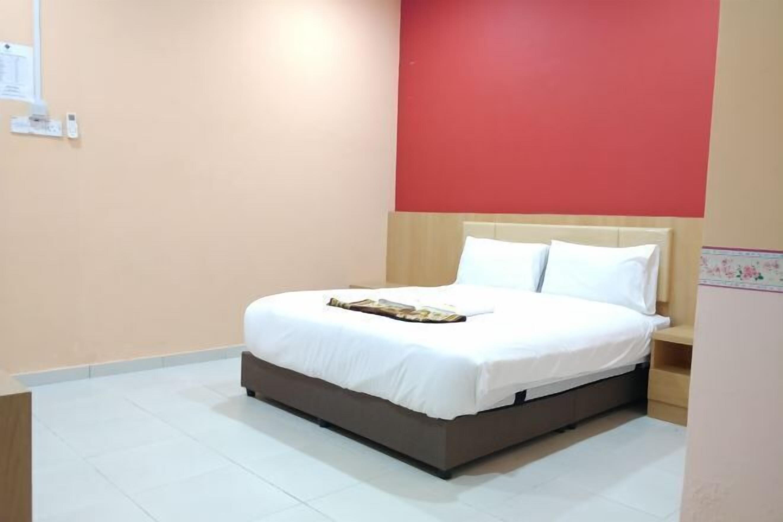 Laptop workspace, free WiFi, bed sheets