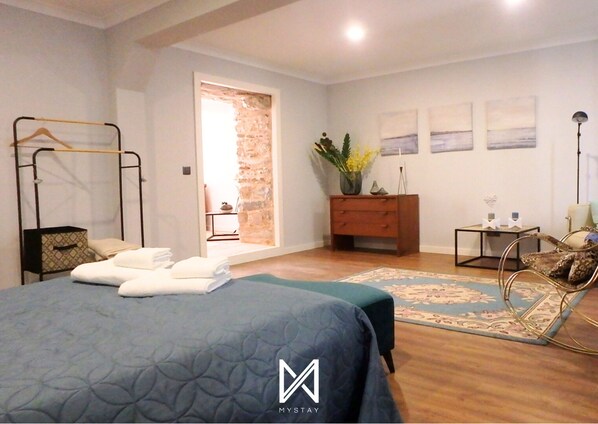 Deluxe Apartment | Free WiFi