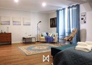 Deluxe Apartment | Free WiFi