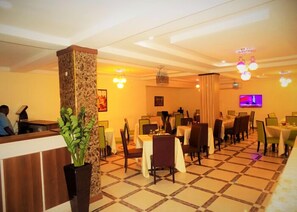 Restaurant - AJ'S Hotel & Suites (Abuja)