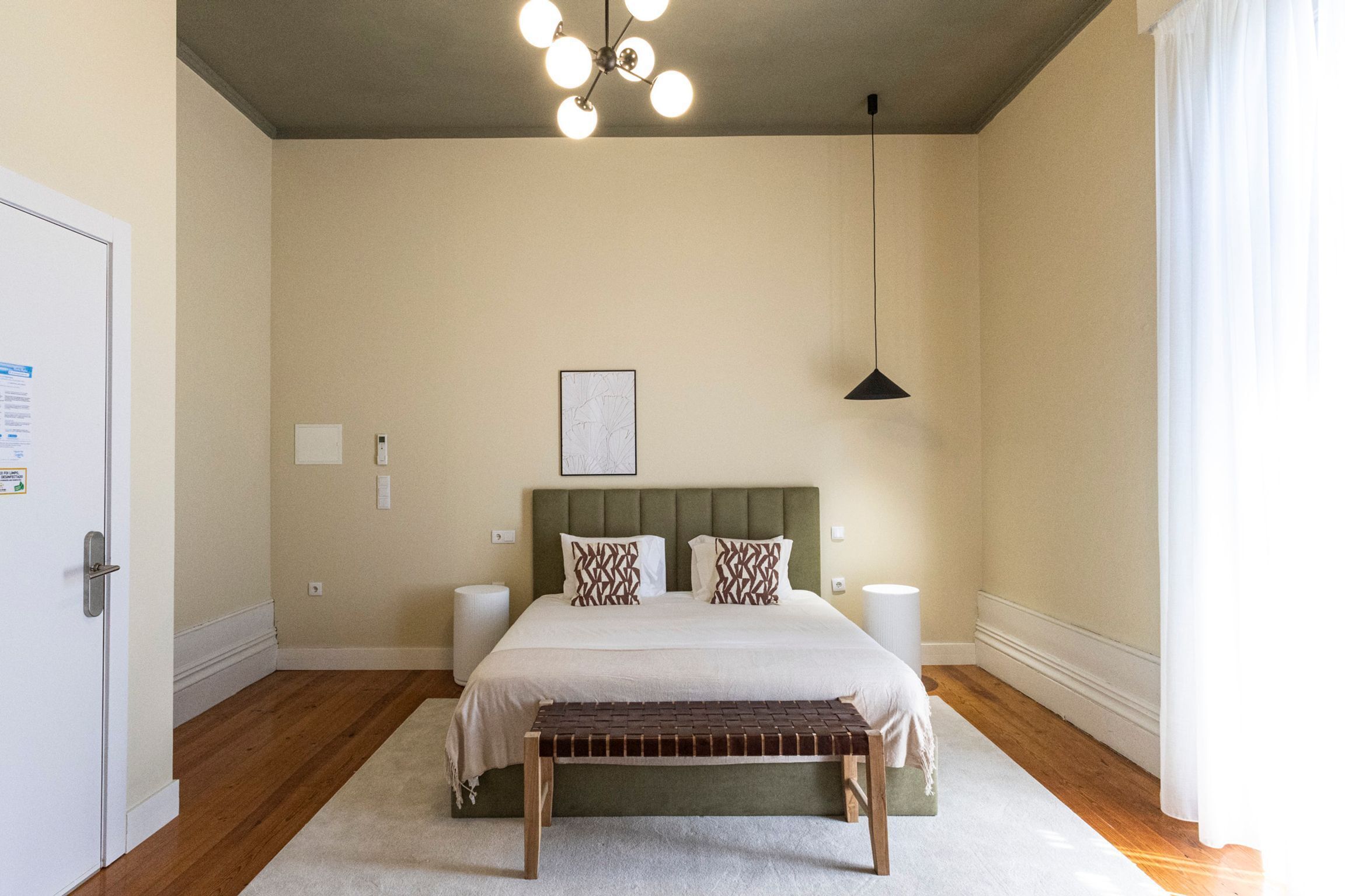 Photo - Guesthouse Bonjardim by LovelyStay