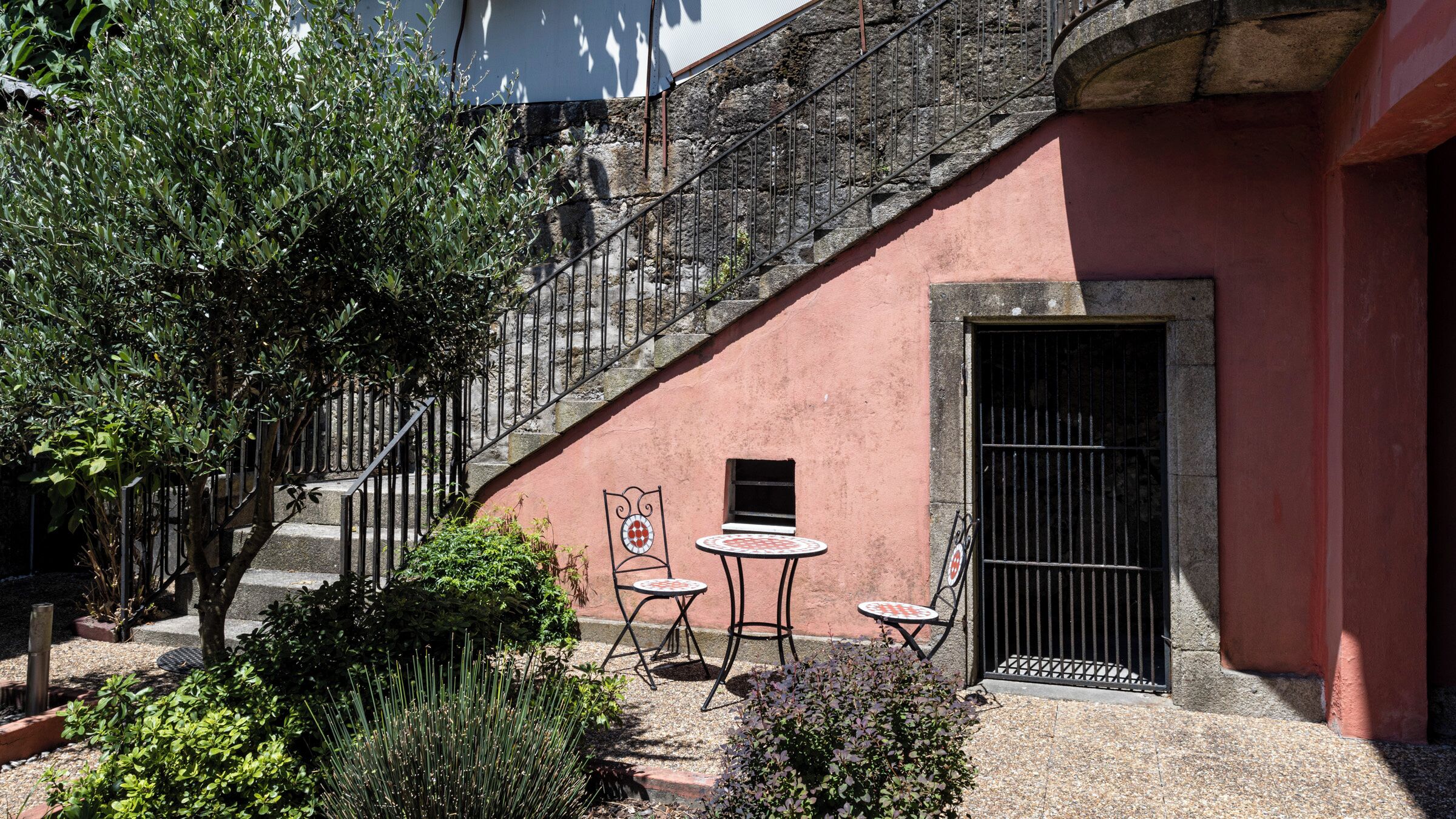 Photo - Guesthouse Bonjardim by LovelyStay