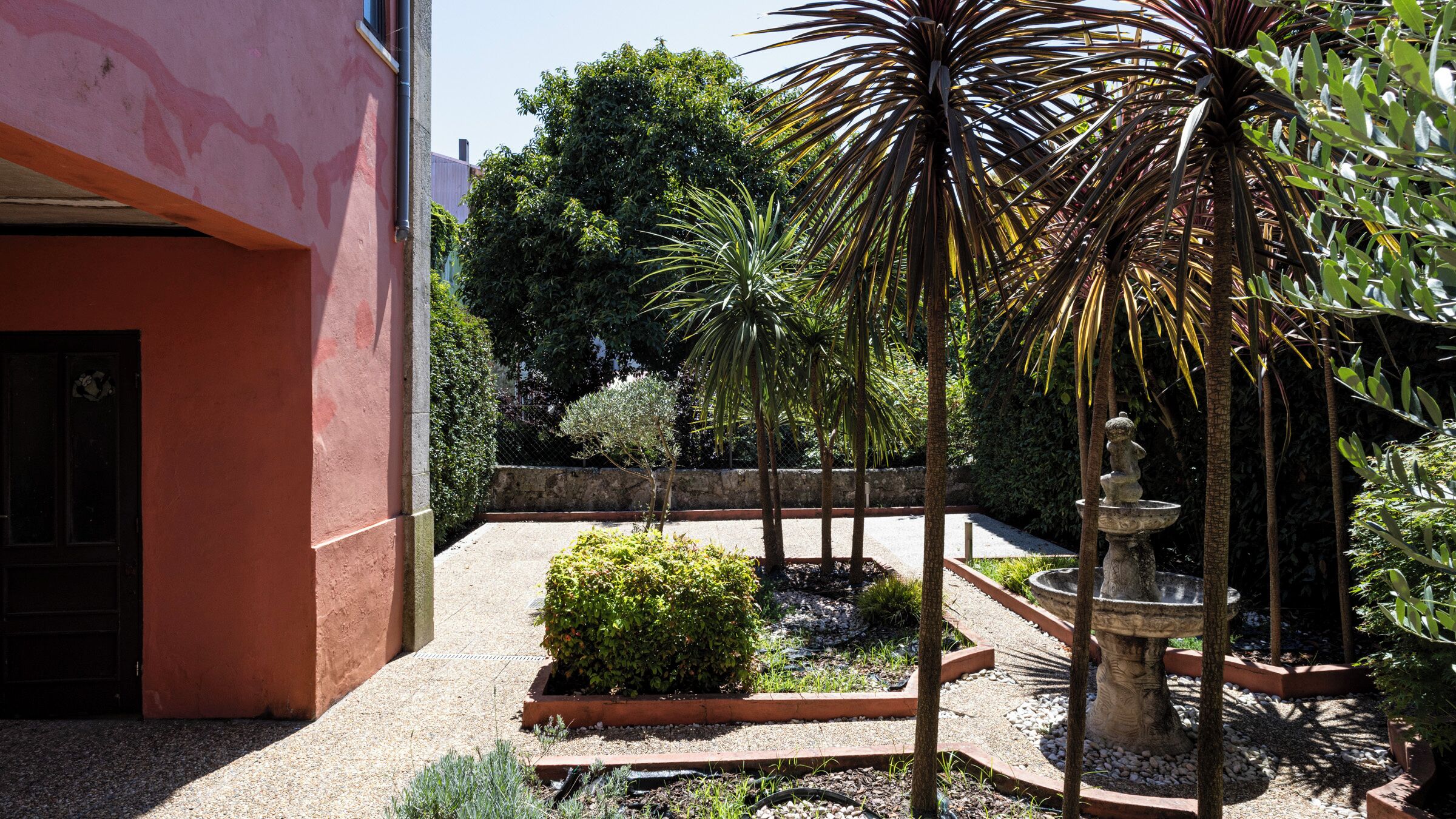 Photo - Guesthouse Bonjardim by LovelyStay