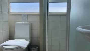 Studio Cao cấp, quang cảnh thành phố | Phòng tắm