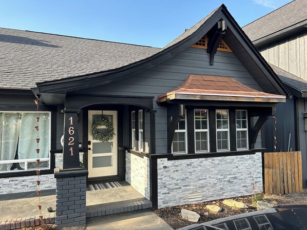 المنشأة من الخارج