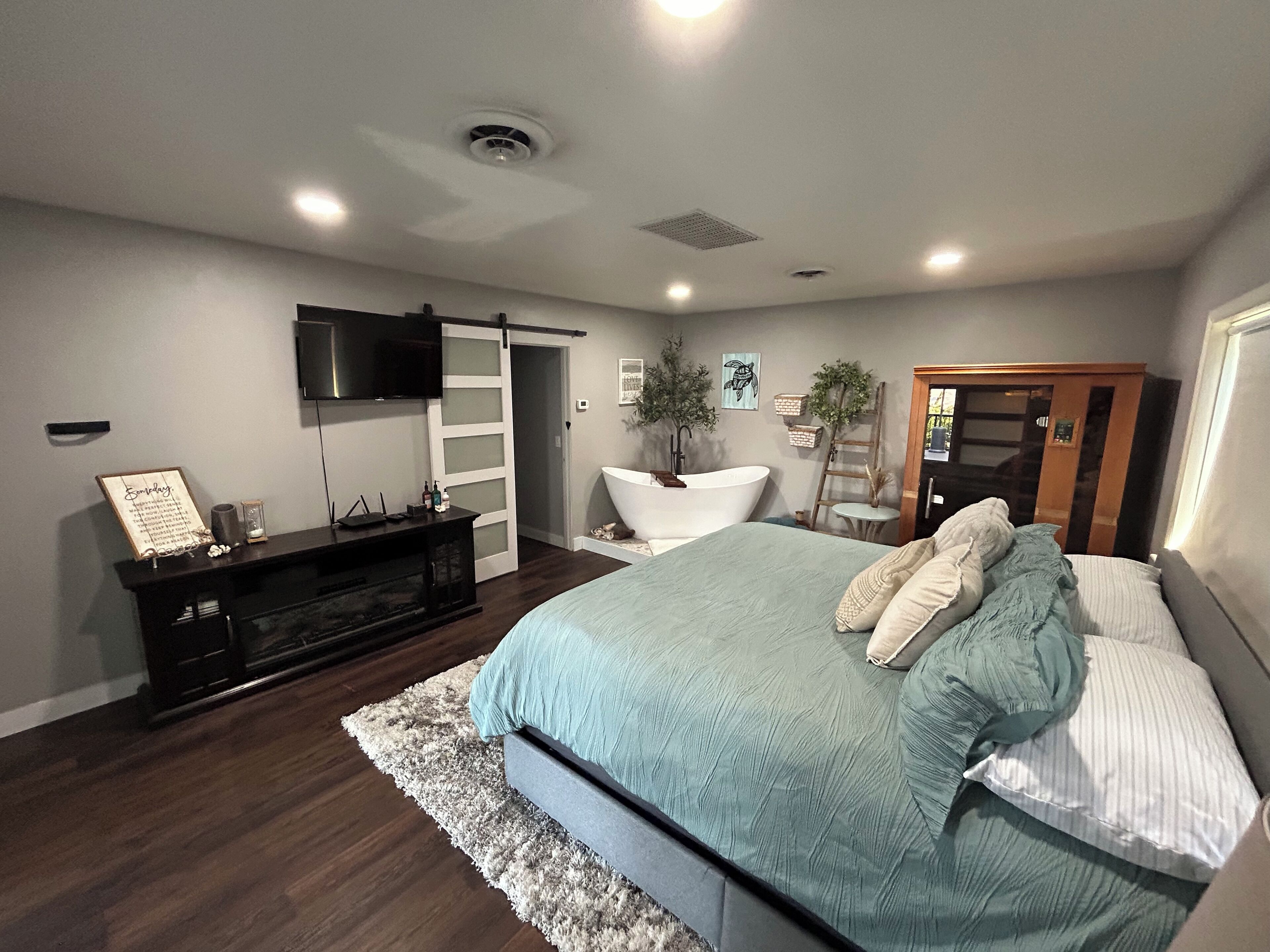 4 slaapkamers, een strijkplank/strijkijzer, wifi, beddengoed