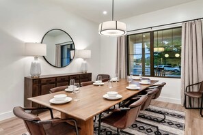 Dining - The Davis, Luxury Retreat Villa 1-Block from Dolly (Sevierville)