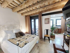 2 chambres, bureau, fer et planche à repasser, Wi-Fi