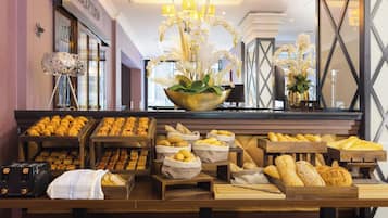 Daily buffet breakfast (EUR 19 per person)