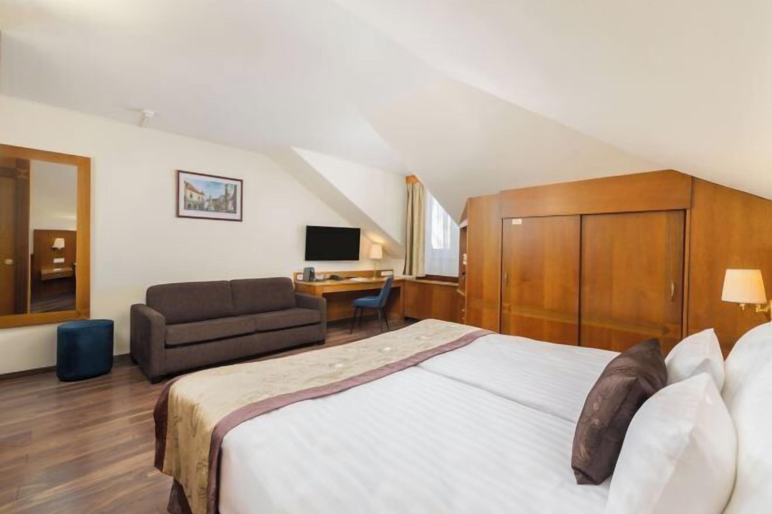 In-room safe, blackout drapes, free WiFi, bed sheets