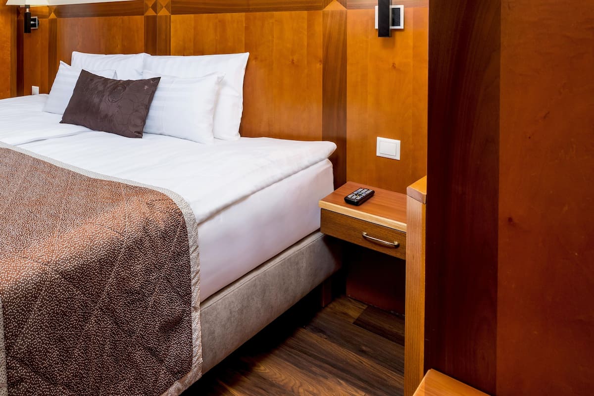 In-room safe, blackout drapes, free WiFi, bed sheets