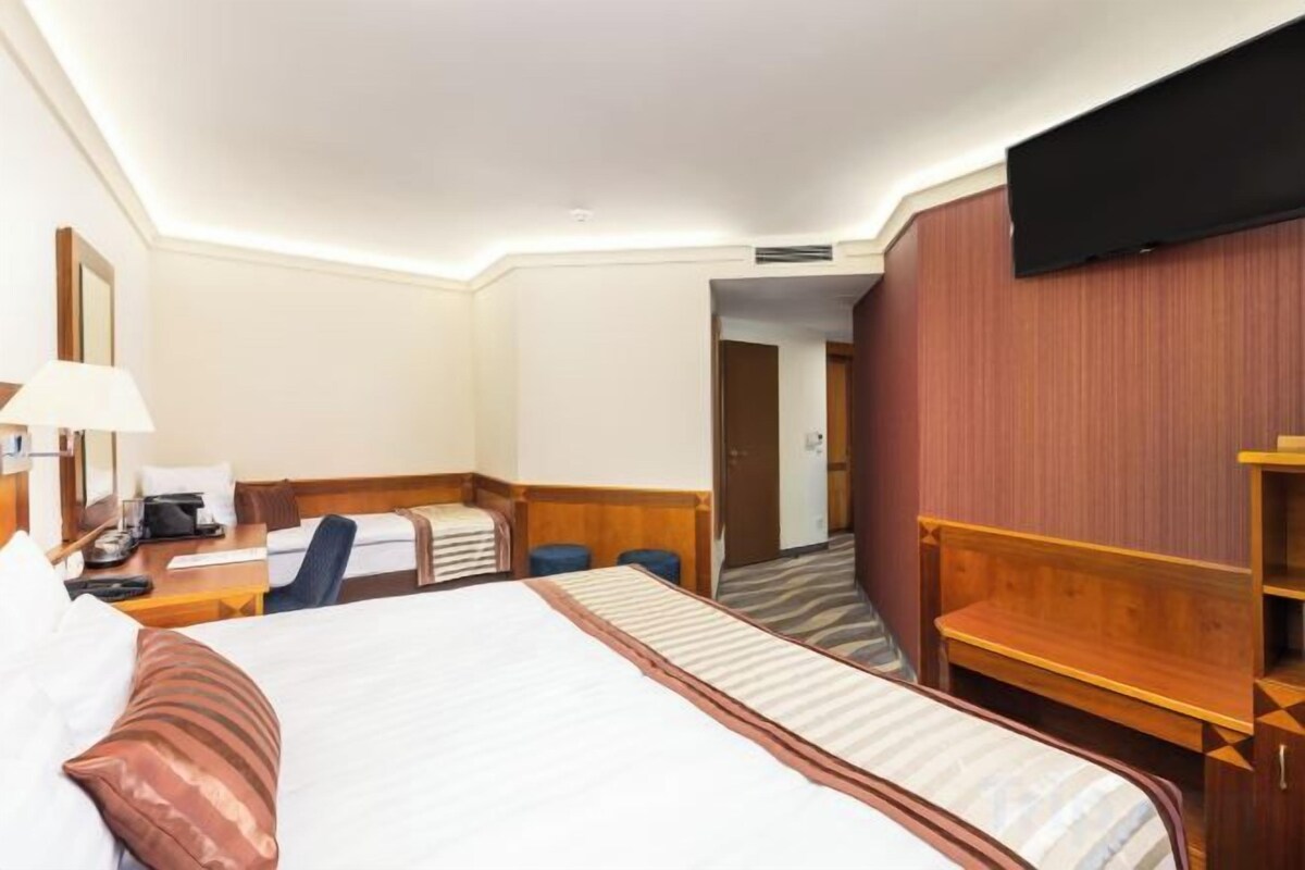 In-room safe, blackout curtains, soundproofing, free WiFi