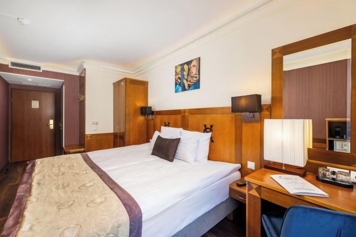 In-room safe, blackout curtains, soundproofing, free WiFi