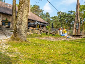 Chalet | Property grounds - Modern Chalet With air Conditioning (Zutendaal)