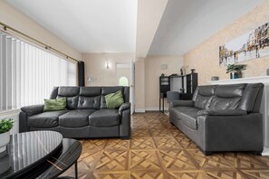 Téléviseur, bureau