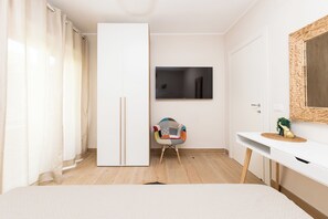 3 makuuhuonetta, silitysrauta/-lauta, ilmainen Wi-Fi, vuodevaatteet