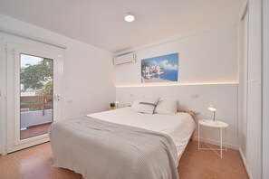 2 chambres, fer et planche à repasser, Wi-Fi gratuit, draps fournis