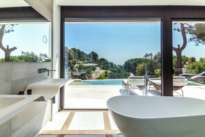 Property grounds - Villa Rosalicia (Tossa de Mar)