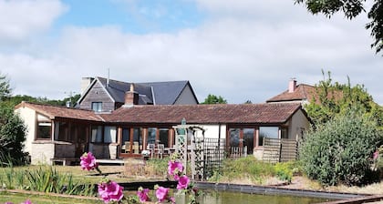 Peaceful and Stylish Cottage Near Taunton Somerset