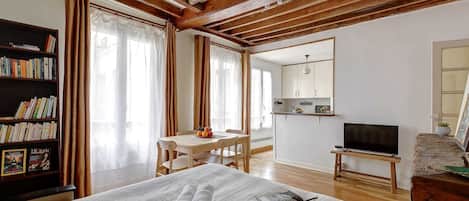 1 bedroom, desk, iron/ironing board, free WiFi