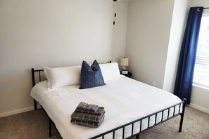 3 bedrooms, iron/ironing board, WiFi, bed sheets