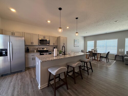 Modern Townhome with Patio Near Trails & Attractions