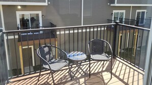 Unclassified image, 5 of 28, button - Stylish Family Townhome with Relaxing Deck Views (Omaha)
