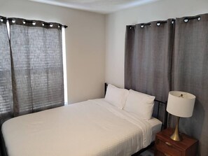 3 bedrooms, desk, iron/ironing board, WiFi - Tranquil Omaha Retreat with WiFi, Easy City Access (Omaha)