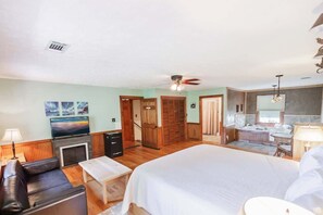 4 quartos, ferros/tábuas de passar roupa, Wi-Fi, roupa de cama