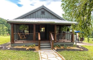 Exterior - Equestrian Escape Sum (Blue Ridge)