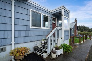 Exterior detail - Navigate Stays: Waterfront w/ Bay Views & More (Tillamook)