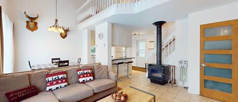 Televisie en een open haard