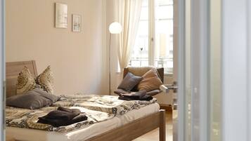 1 bedroom, desk, free WiFi