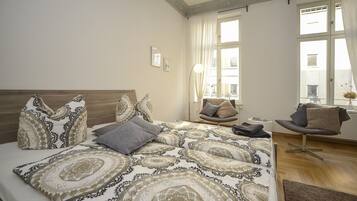 1 bedroom, desk, free WiFi