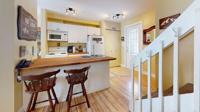 P-17: 3-bedroom condo for 8 people