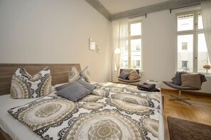 1 bedroom, desk, free WiFi, bed sheets