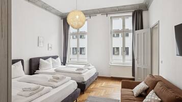 1 habitación, escritorio, wifi gratis y ropa de cama