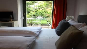 1 Schlafzimmer, Schreibtisch, Reisekinderbett, kostenloses WLAN