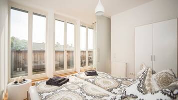 Desk, free WiFi, bed sheets