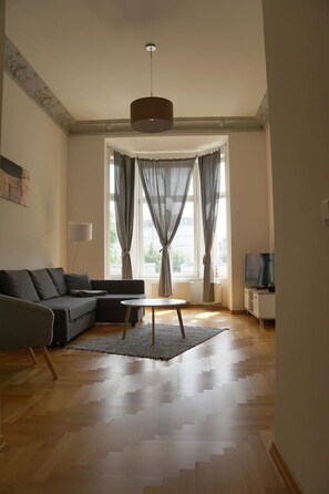 TV - Apartment-Superior-Ensuite (Leipzig)